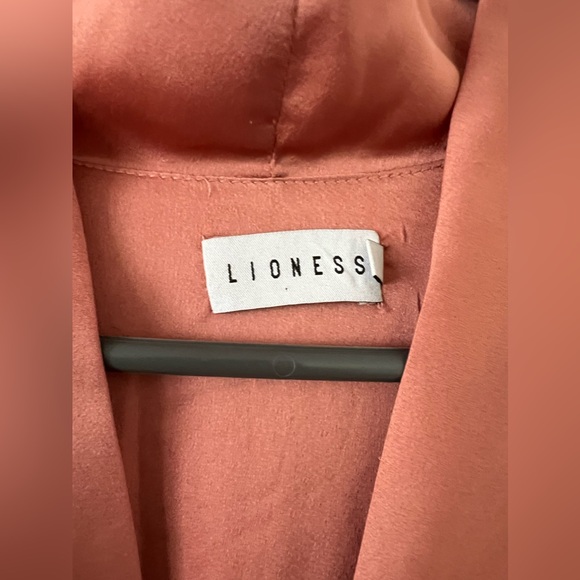Lioness silk romper blush color - Picture 5 of 5
